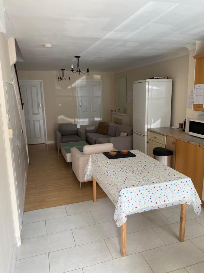 Ensuite Room Near Canal Southall Exterior photo